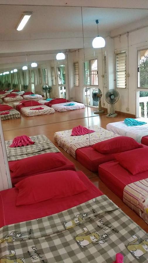 Gondor Guesthouse Chiang Mai Chambre photo